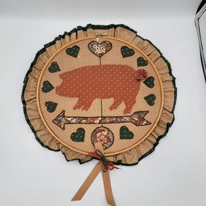 Vtg Rusty Pig Hoop Appliqué Quilt- By Yours Truly COMPLETED Country Cottagecore